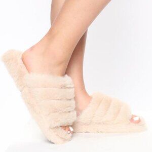 Fashion Nova Women's Cozy Mood Slippers - Beige